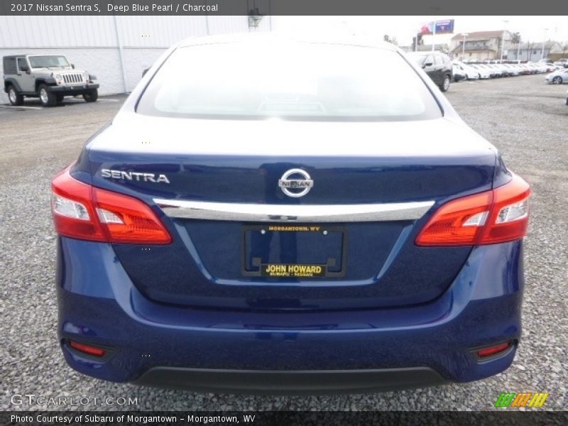 Deep Blue Pearl / Charcoal 2017 Nissan Sentra S