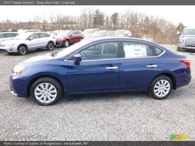 Deep Blue Pearl / Charcoal 2017 Nissan Sentra S