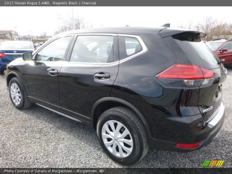 Magnetic Black / Charcoal 2017 Nissan Rogue S AWD