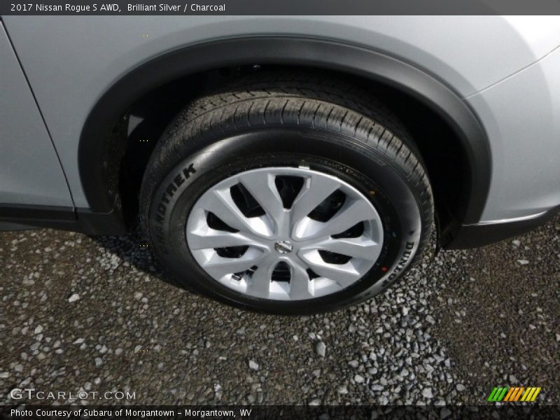 Brilliant Silver / Charcoal 2017 Nissan Rogue S AWD