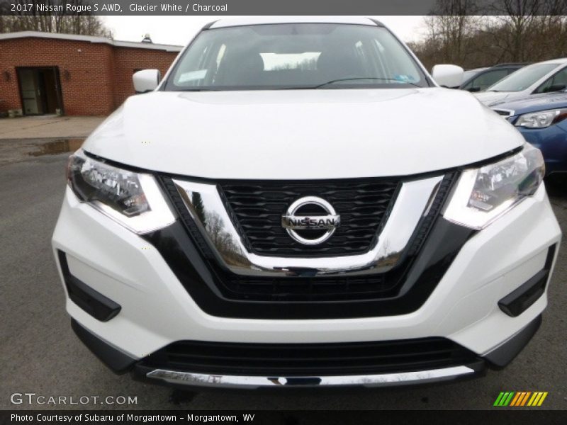 Glacier White / Charcoal 2017 Nissan Rogue S AWD