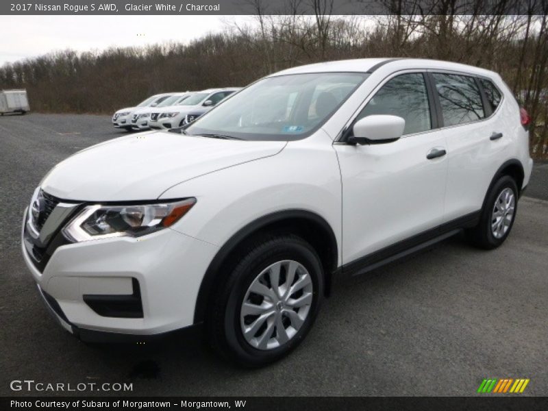 Glacier White / Charcoal 2017 Nissan Rogue S AWD