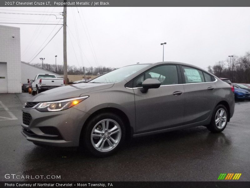 Pepperdust Metallic / Jet Black 2017 Chevrolet Cruze LT