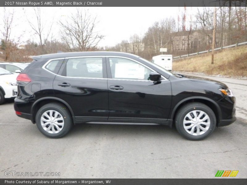 Magnetic Black / Charcoal 2017 Nissan Rogue S AWD