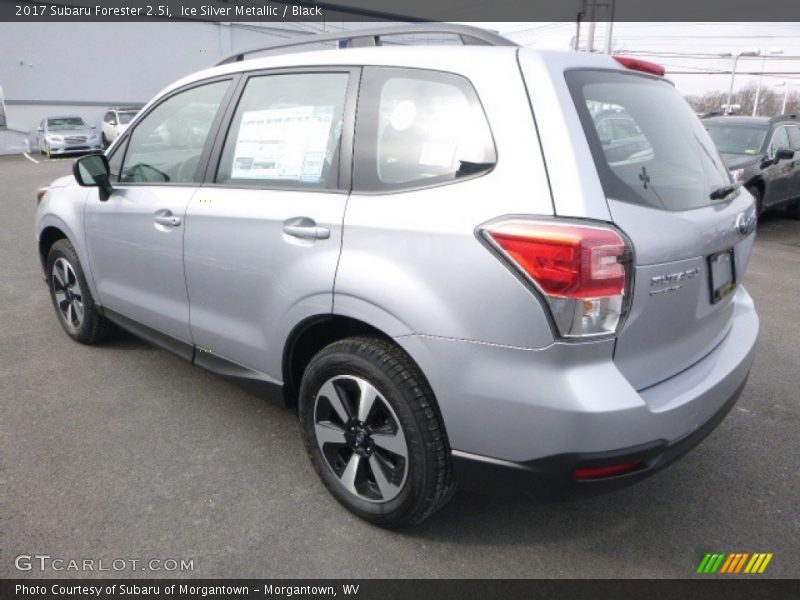 Ice Silver Metallic / Black 2017 Subaru Forester 2.5i