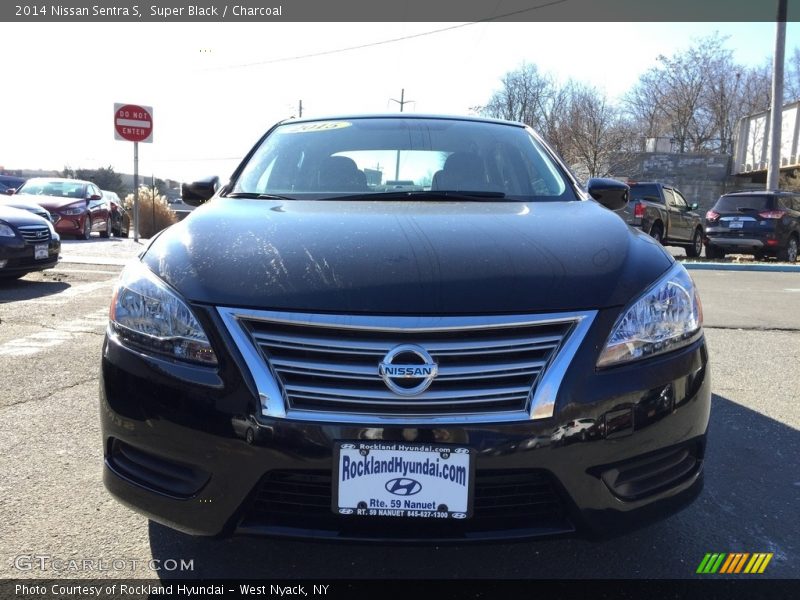 Super Black / Charcoal 2014 Nissan Sentra S