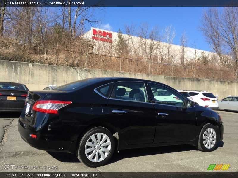 Super Black / Charcoal 2014 Nissan Sentra S