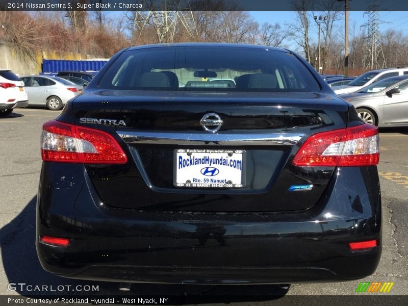 Super Black / Charcoal 2014 Nissan Sentra S
