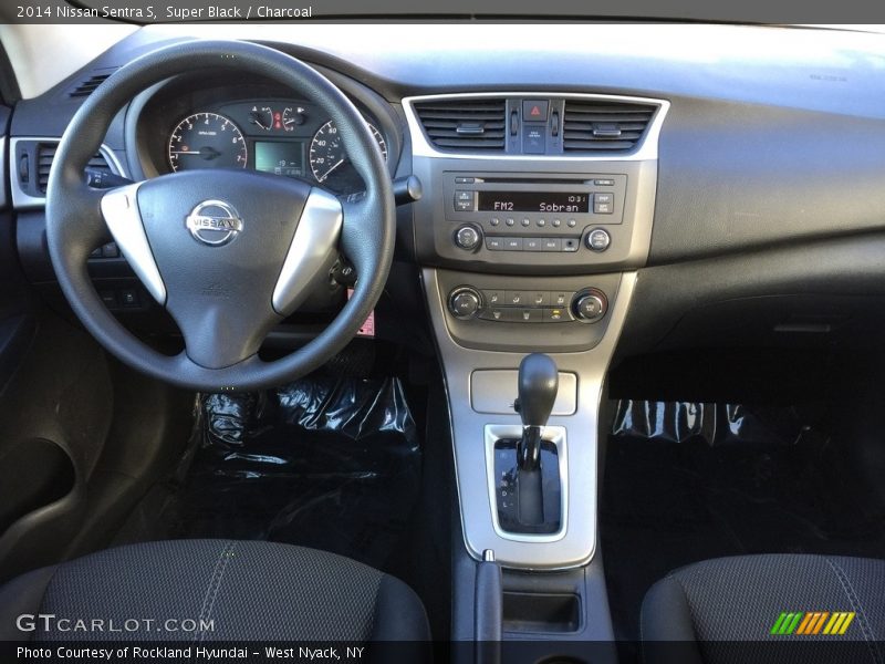 Super Black / Charcoal 2014 Nissan Sentra S