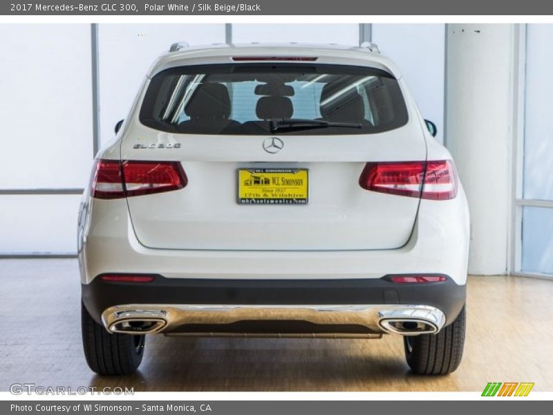 Polar White / Silk Beige/Black 2017 Mercedes-Benz GLC 300