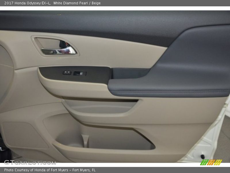 White Diamond Pearl / Beige 2017 Honda Odyssey EX-L
