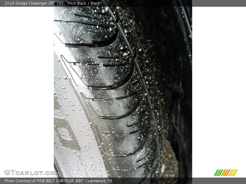 Pitch Black / Black 2016 Dodge Challenger SRT 392