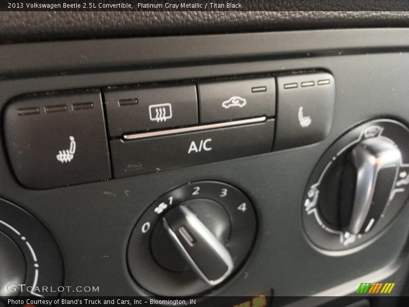 Platinum Gray Metallic / Titan Black 2013 Volkswagen Beetle 2.5L Convertible