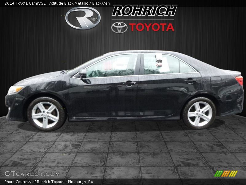 Attitude Black Metallic / Black/Ash 2014 Toyota Camry SE