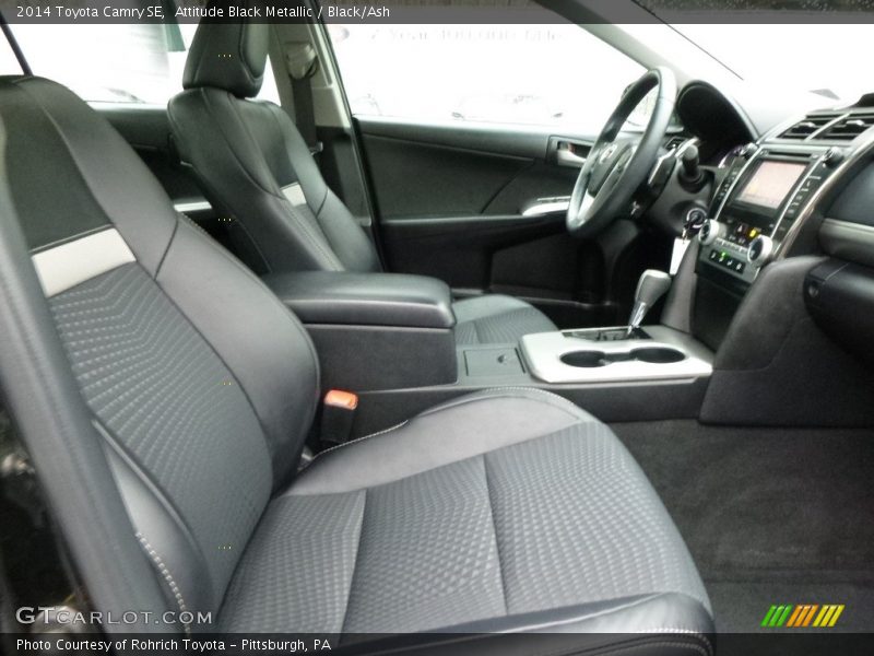 Attitude Black Metallic / Black/Ash 2014 Toyota Camry SE