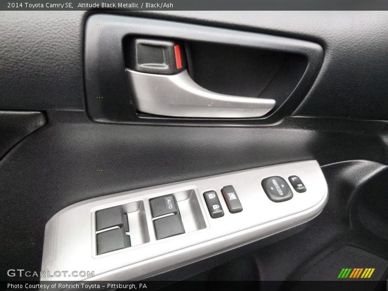 Attitude Black Metallic / Black/Ash 2014 Toyota Camry SE