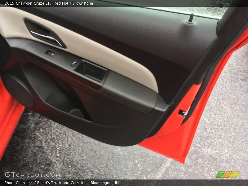 Red Hot / Brownstone 2015 Chevrolet Cruze LT