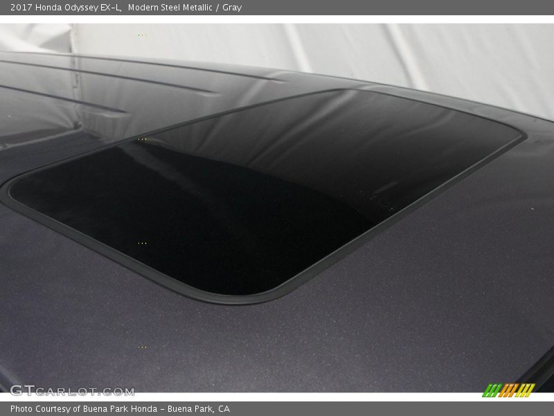 Modern Steel Metallic / Gray 2017 Honda Odyssey EX-L