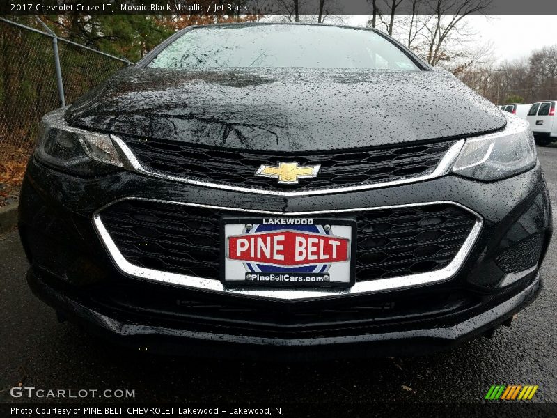 Mosaic Black Metallic / Jet Black 2017 Chevrolet Cruze LT