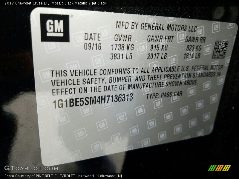 Mosaic Black Metallic / Jet Black 2017 Chevrolet Cruze LT