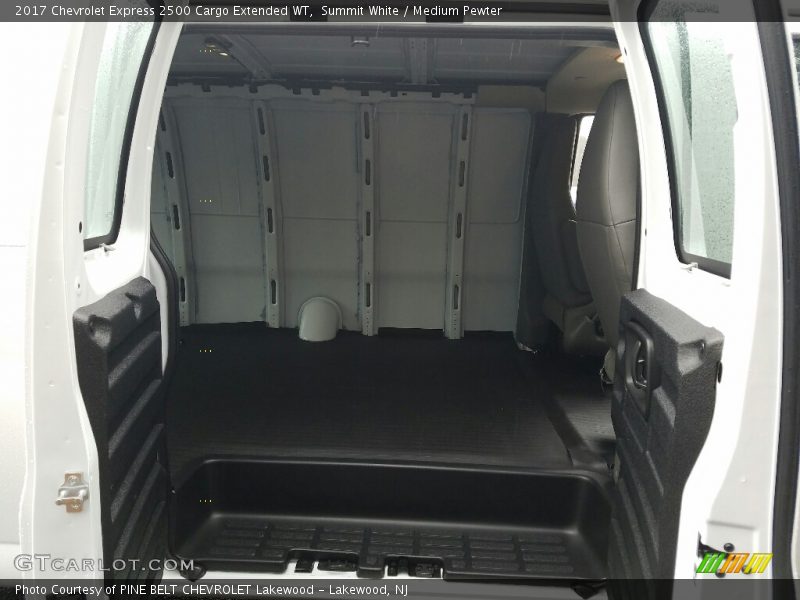 Summit White / Medium Pewter 2017 Chevrolet Express 2500 Cargo Extended WT