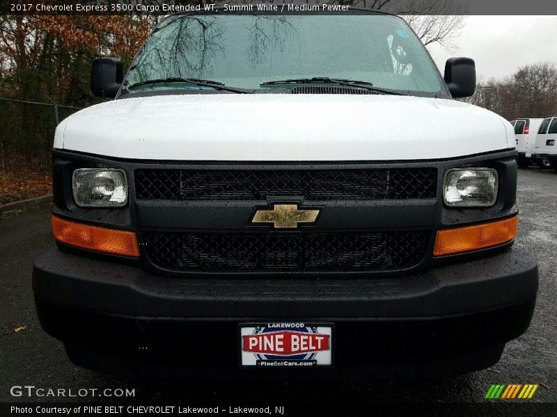 Summit White / Medium Pewter 2017 Chevrolet Express 3500 Cargo Extended WT