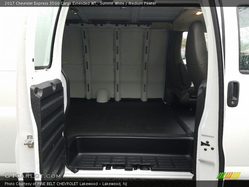 Summit White / Medium Pewter 2017 Chevrolet Express 3500 Cargo Extended WT
