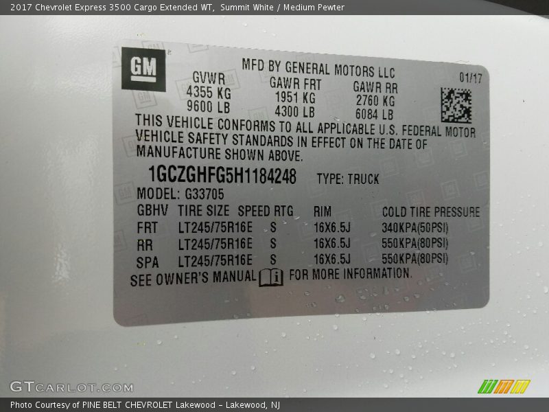 Summit White / Medium Pewter 2017 Chevrolet Express 3500 Cargo Extended WT
