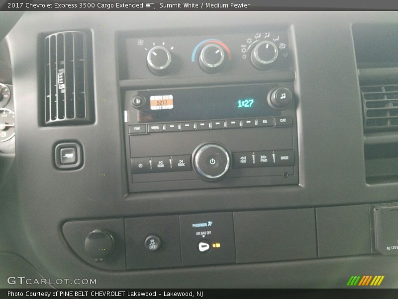 Summit White / Medium Pewter 2017 Chevrolet Express 3500 Cargo Extended WT