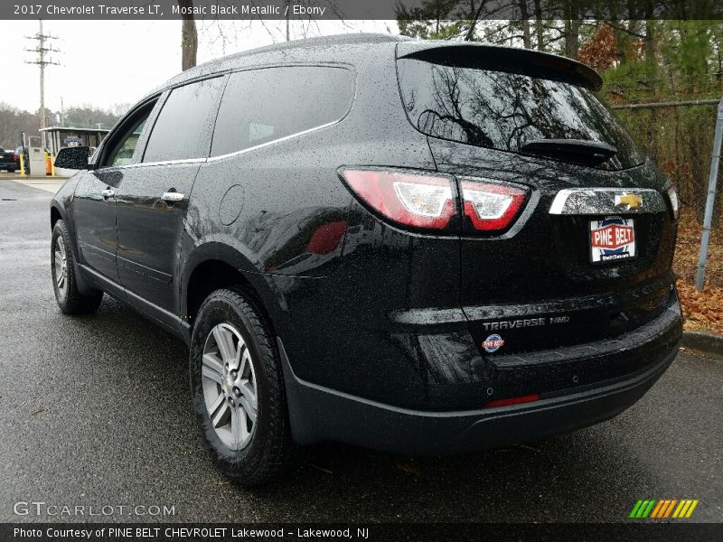Mosaic Black Metallic / Ebony 2017 Chevrolet Traverse LT