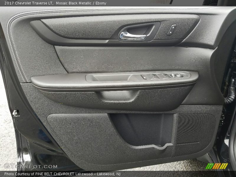 Mosaic Black Metallic / Ebony 2017 Chevrolet Traverse LT