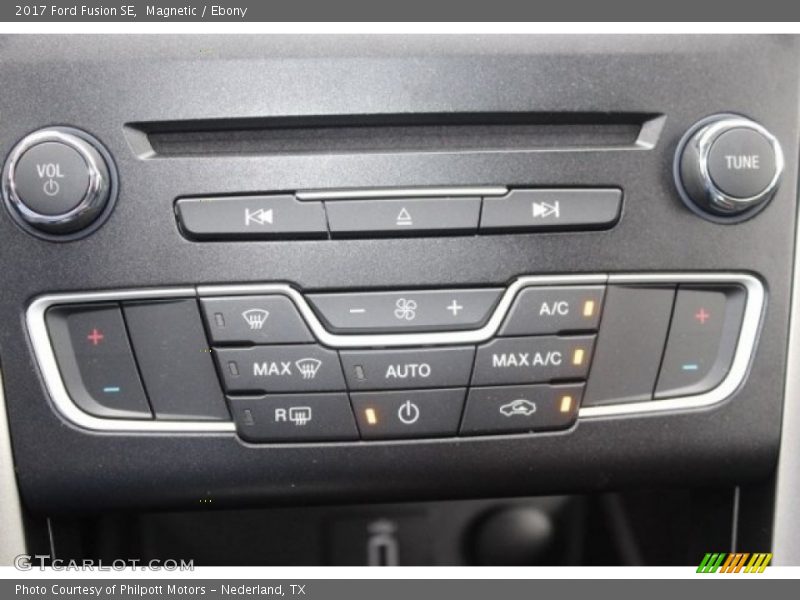 Magnetic / Ebony 2017 Ford Fusion SE