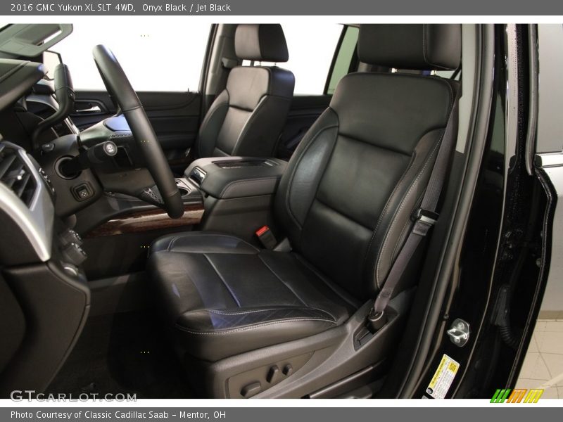 Front Seat of 2016 Yukon XL SLT 4WD