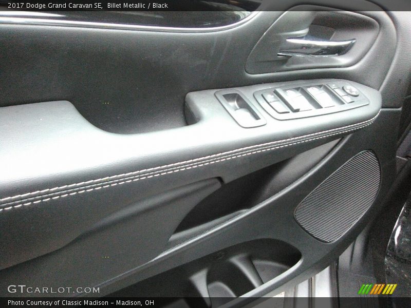 Billet Metallic / Black 2017 Dodge Grand Caravan SE