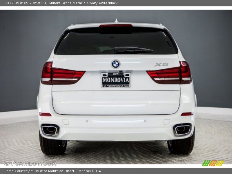Mineral White Metallic / Ivory White/Black 2017 BMW X5 xDrive35i