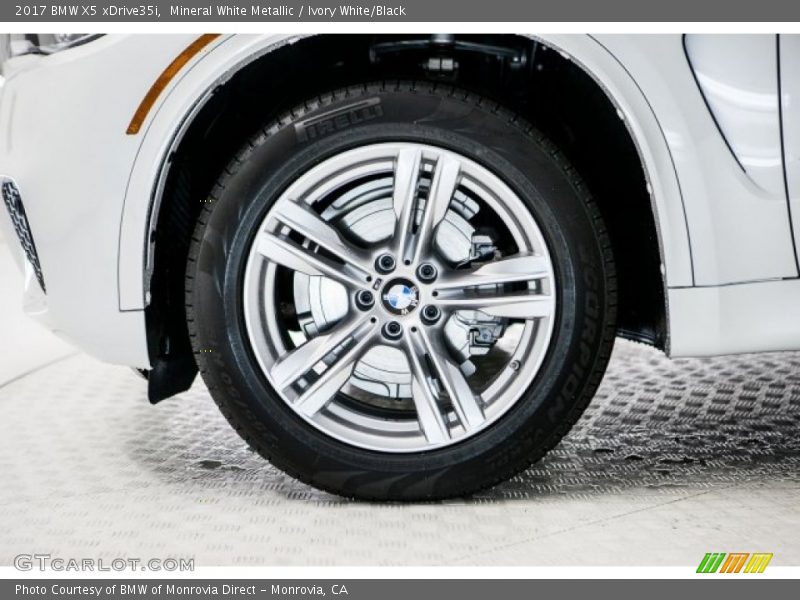 Mineral White Metallic / Ivory White/Black 2017 BMW X5 xDrive35i
