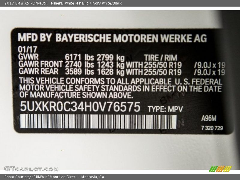 Mineral White Metallic / Ivory White/Black 2017 BMW X5 xDrive35i