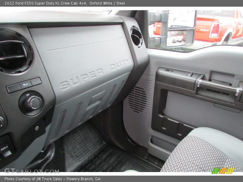 Dashboard of 2012 F350 Super Duty XL Crew Cab 4x4