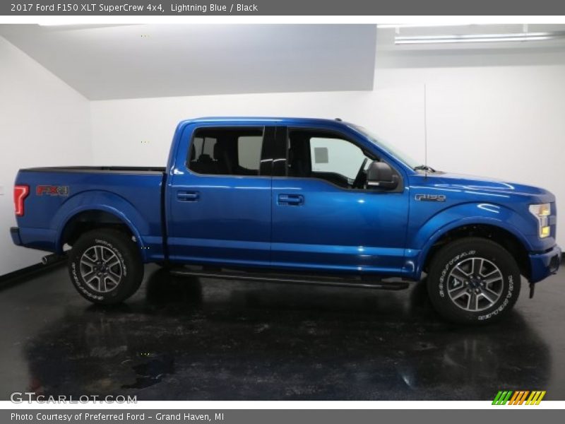 Lightning Blue / Black 2017 Ford F150 XLT SuperCrew 4x4