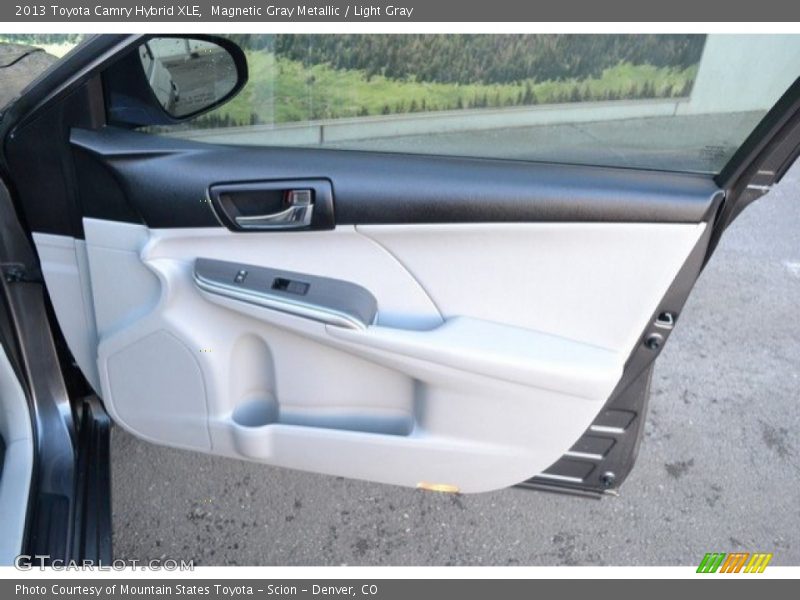 Magnetic Gray Metallic / Light Gray 2013 Toyota Camry Hybrid XLE