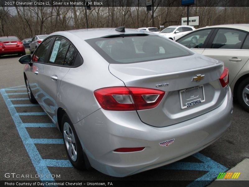 Silver Ice Metallic / Jet Black 2017 Chevrolet Cruze LS