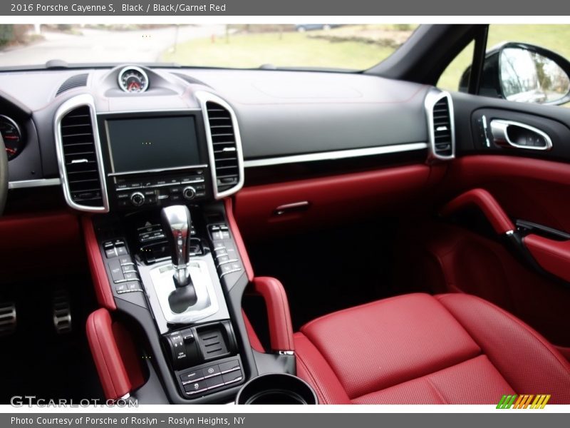 Black / Black/Garnet Red 2016 Porsche Cayenne S