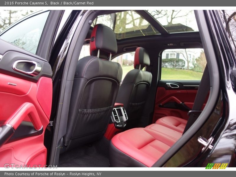 Black / Black/Garnet Red 2016 Porsche Cayenne S