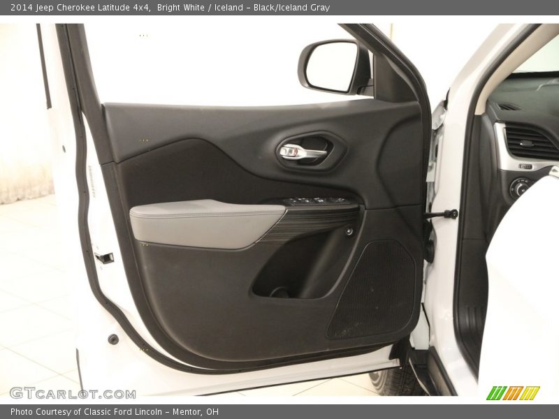 Bright White / Iceland - Black/Iceland Gray 2014 Jeep Cherokee Latitude 4x4
