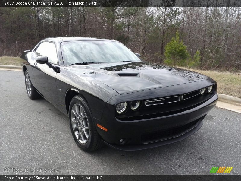 Front 3/4 View of 2017 Challenger GT AWD