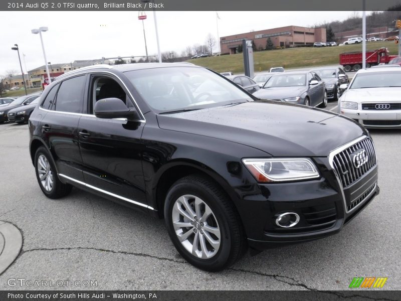 Front 3/4 View of 2014 Q5 2.0 TFSI quattro