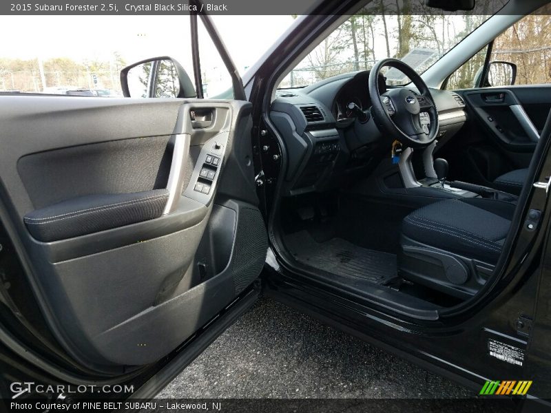 Crystal Black Silica / Black 2015 Subaru Forester 2.5i
