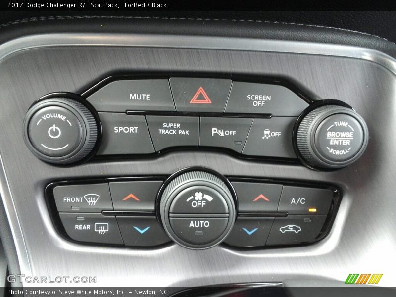 Controls of 2017 Challenger R/T Scat Pack