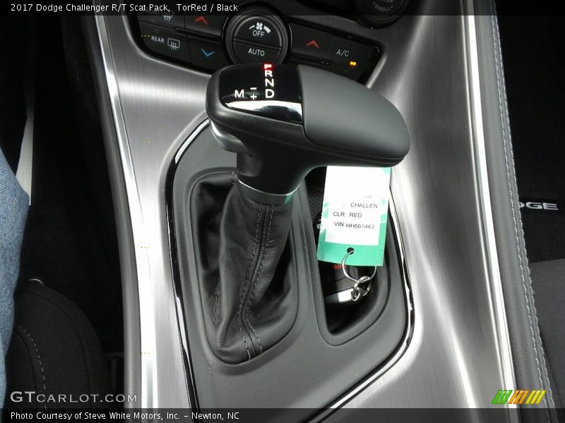  2017 Challenger R/T Scat Pack 8 Speed TorqueFlite Automatic Shifter