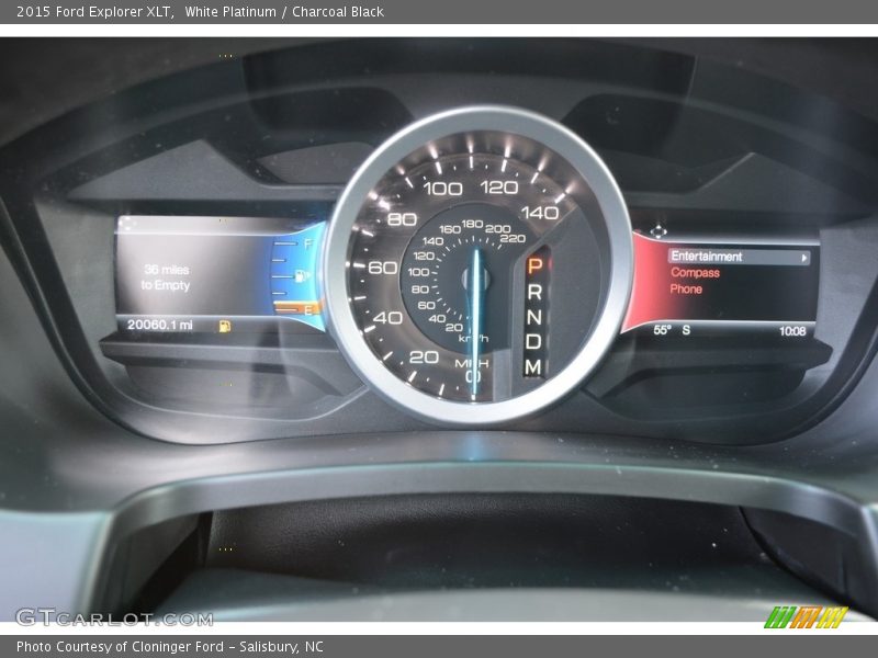 White Platinum / Charcoal Black 2015 Ford Explorer XLT